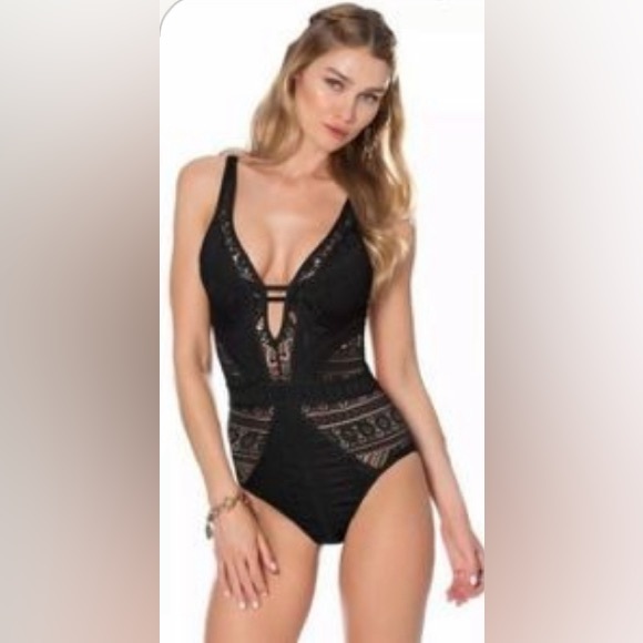BECCA Other - BECCA Color Play Crochet One Piece Swimsuit — Large — Black